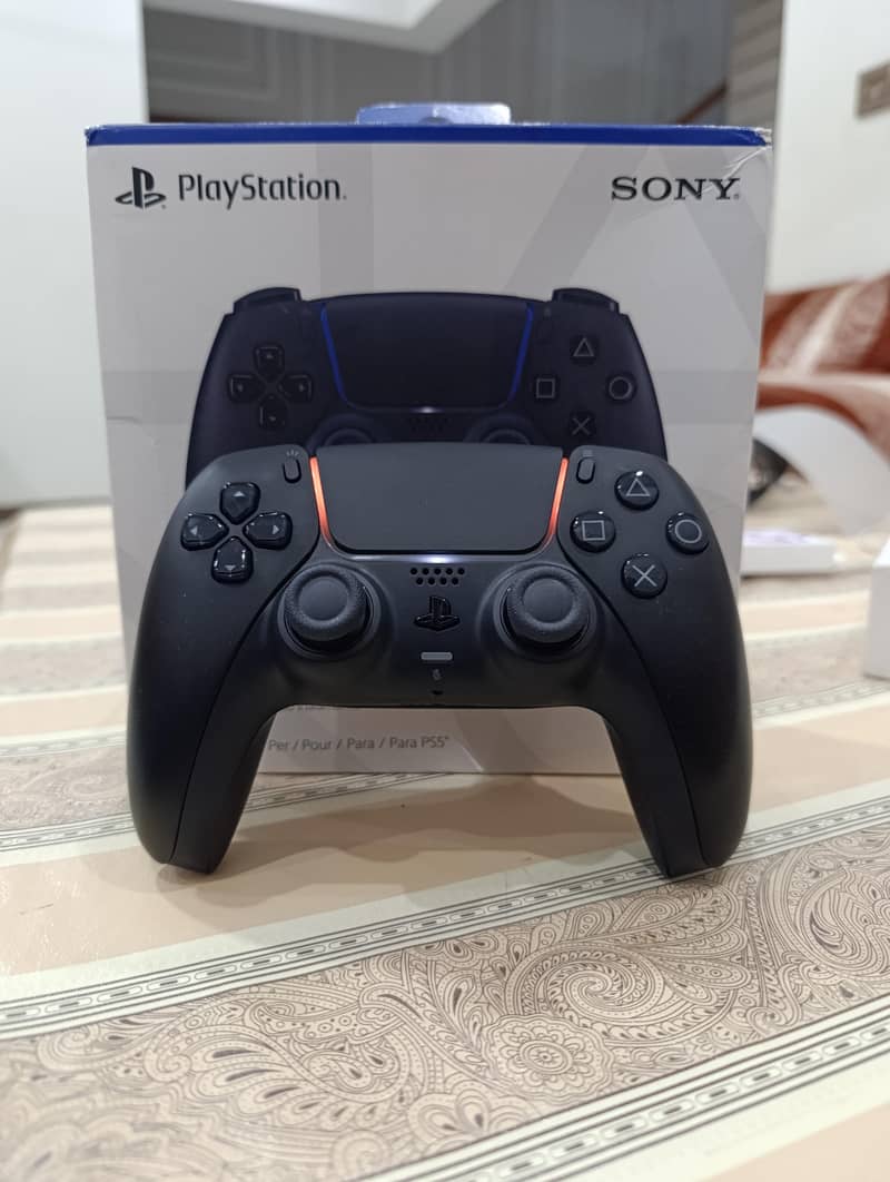 Playstation 5 Controller Black | PS5 controller | Box open | 4