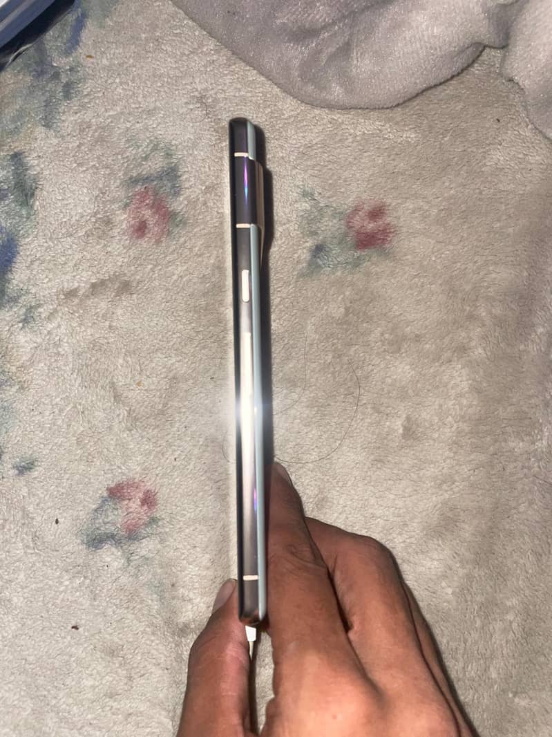 Google pixel 7 pro 4