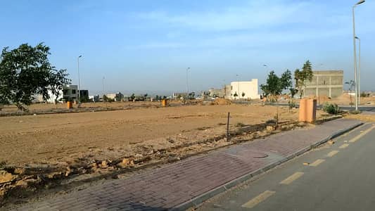 125sq yd plots at Jinnah Avenue TOP Heighted Location FOR SALE. Best for Investment