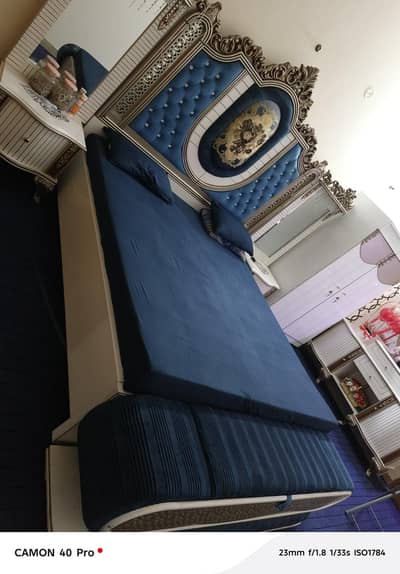 luxurious Bed set with lighting