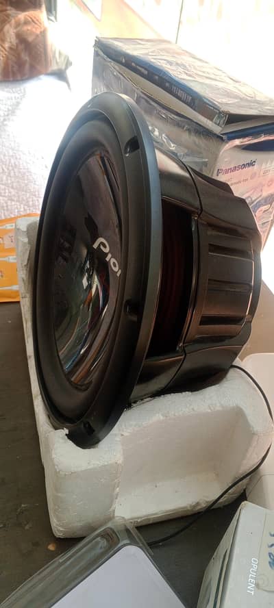 pioneer woofar