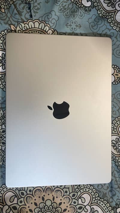 MACBOOK PRO 14” M3 pro 18/1tb