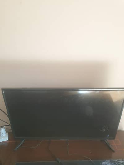 MULTYNET TV 32 INCH 1080P RESOLUTION