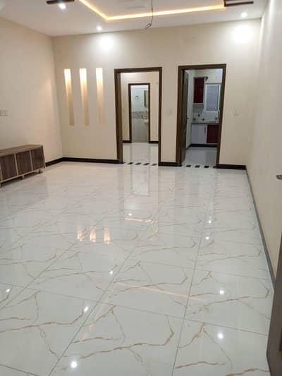 2 rooms flat available 4 office use or bachelor's