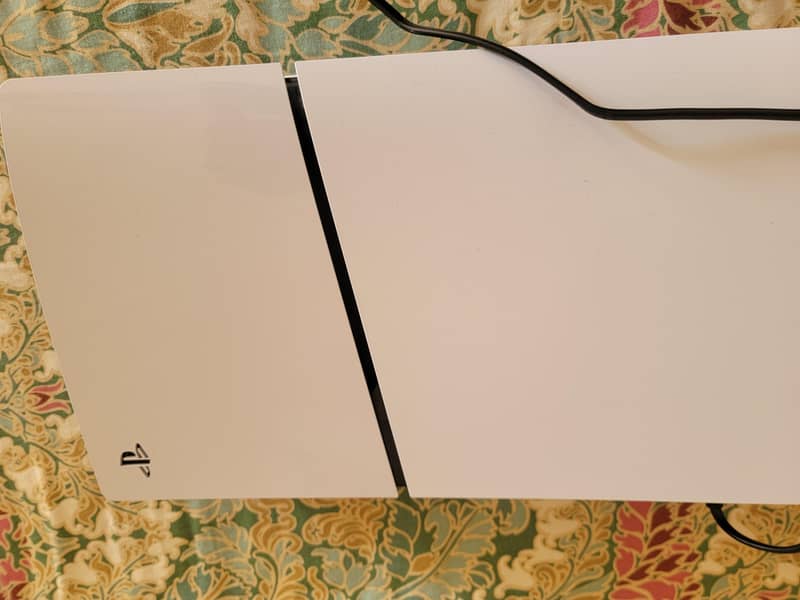 psp slim with extra controller 2