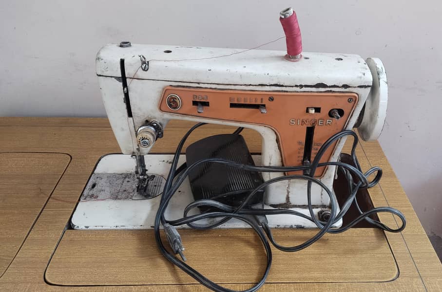 SINGER sewing machine 6