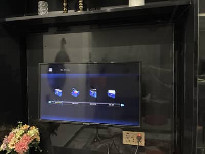 Non-smart Nobel LCD tv