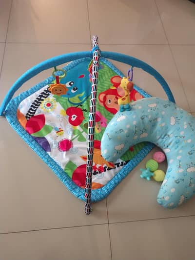 Baby play gym with FREE nursing pillow