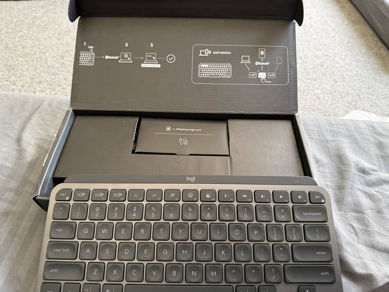 Logitech MX Mini Keyboard 2