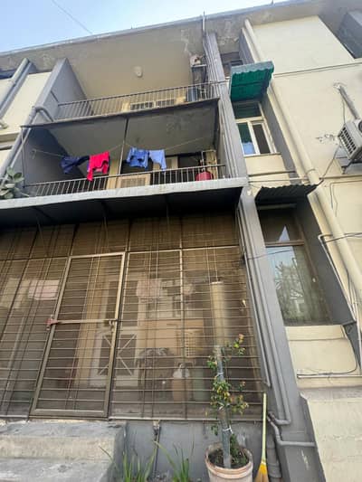 3 Bedroom Luxurious Apartment In Prime Askari 2 In Minimum Rate