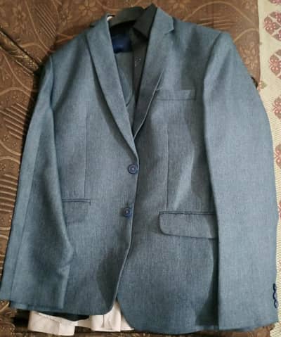 3 piece suit with 2 shirts and 2 ties