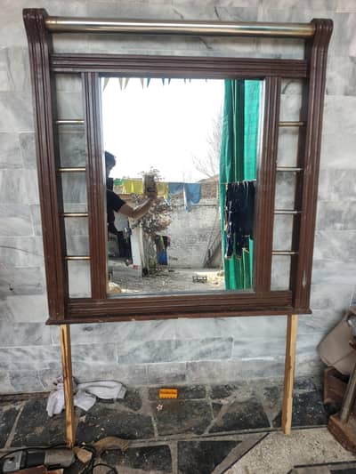 Showcase Frame with 24"×34" Mirror