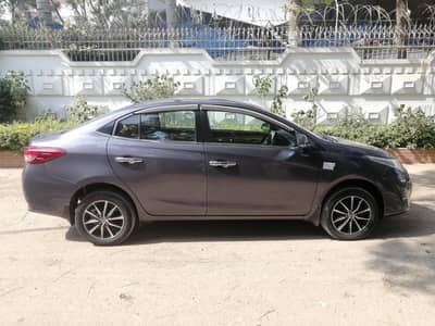 Toyota Yaris ATIV 2020 Nov 1.3 strong blue manual transmission