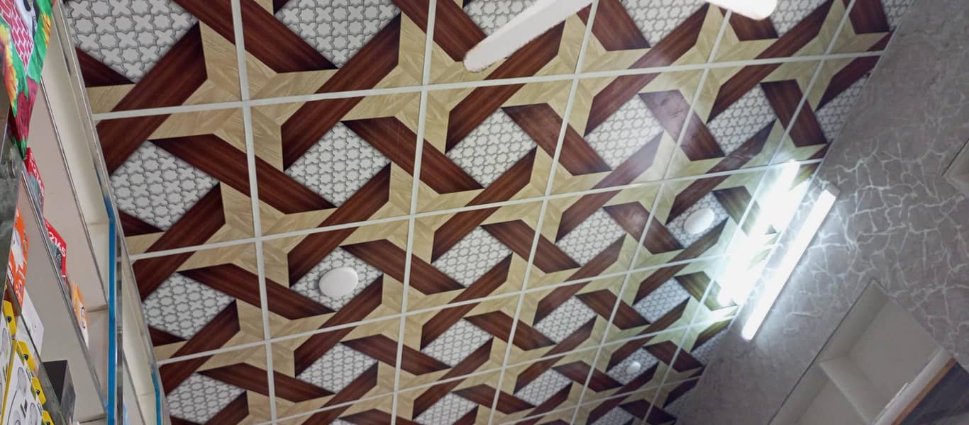 چلتا پھرتا کاروبار اور مکمل سامان فارسیل کاؤنٹر ،الماری،فرنٹ شیشہ 1