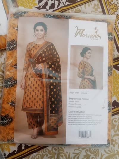 three pieces unstiched suits