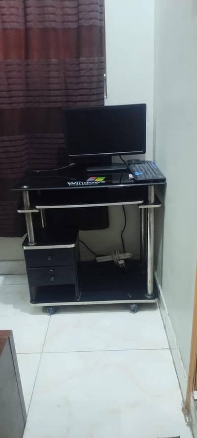 Computer table for sale