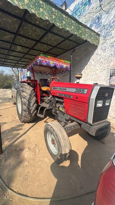 Massey Ferguson 385