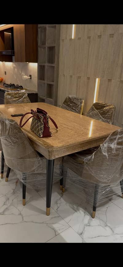 Dining Table 6seater Dining Table for sale Brand new