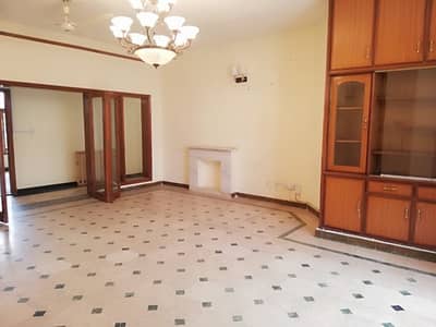UPPER PORTION FOR RENT IN F-7