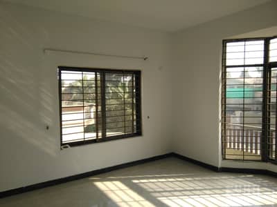 UPPER PORTION FOR RENT IN F-7