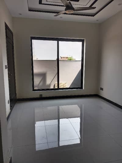 B-17 House For Sale 60 Feet Road