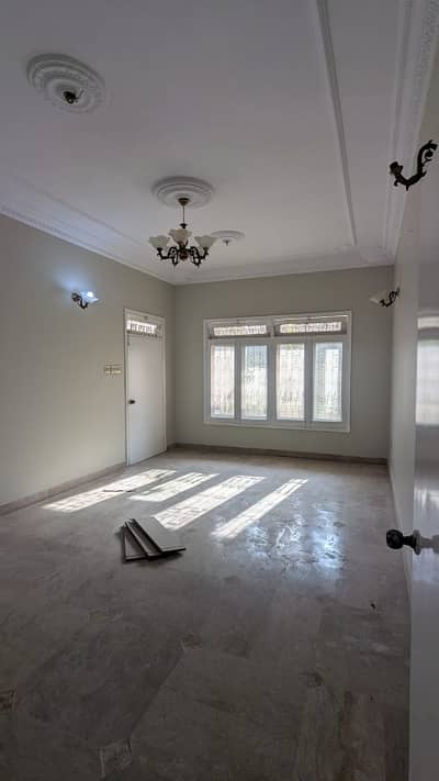 240 Square Yards Lower Portion Is Available In Gulshan-e-Iqbal - Block 3