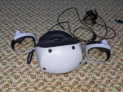 sony  PlayStation 5 VR2 2 2 months used like a brand new