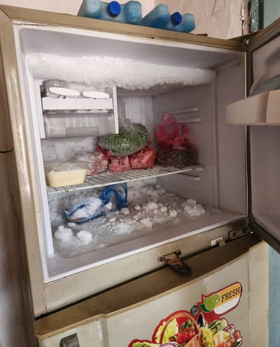 Waves refrigerator for sale multan cantt