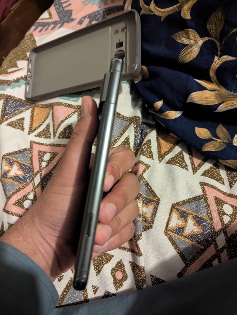 Google pixel 8 pro 2