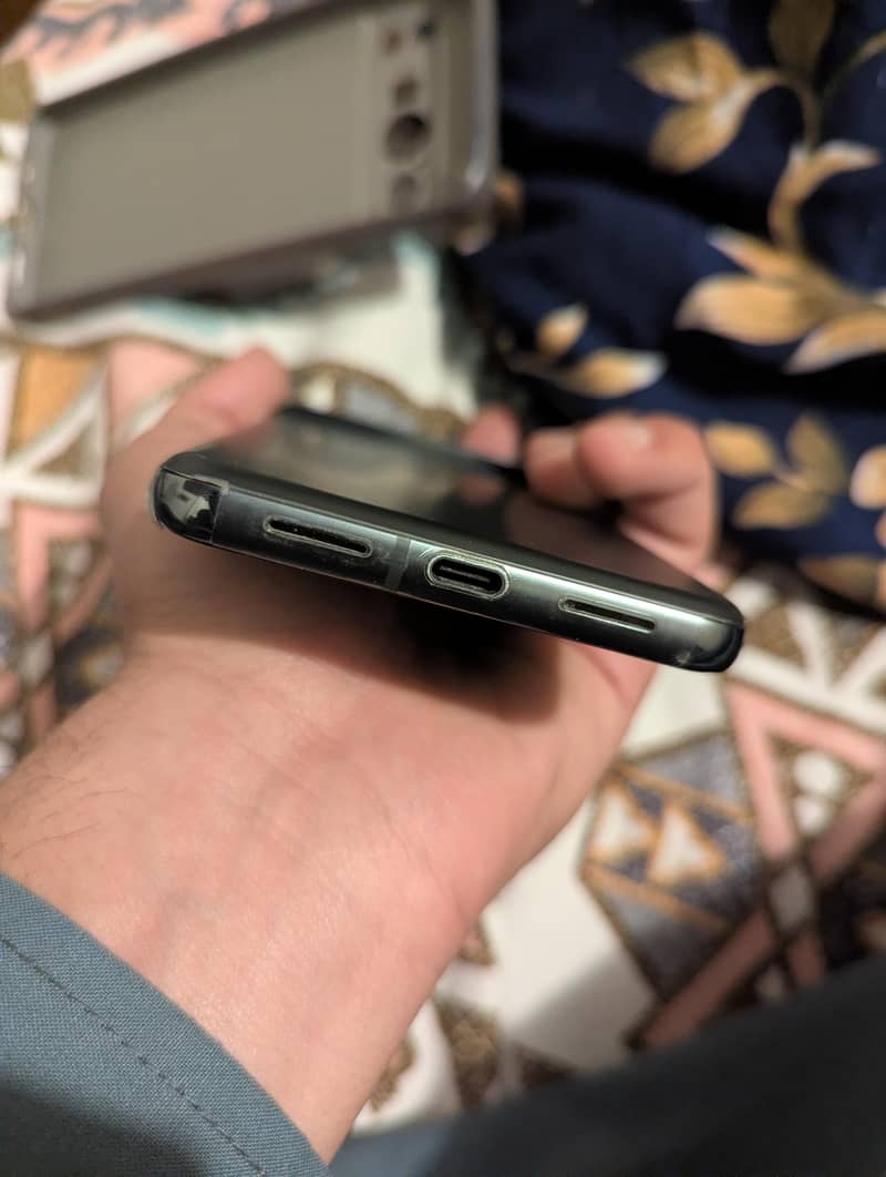 Google pixel 8 pro 4