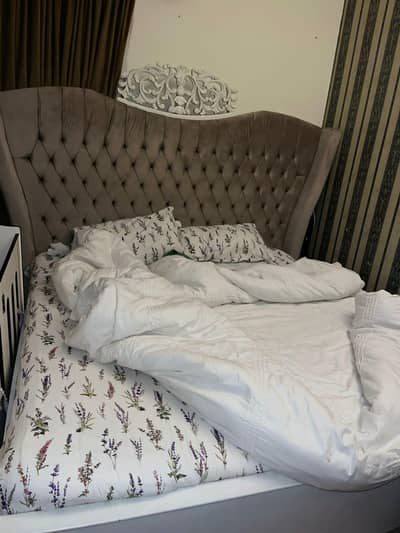 King size bed and Dressing table