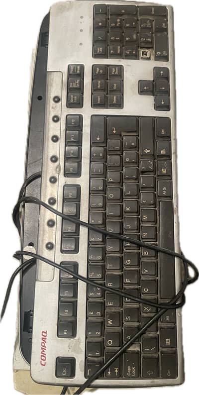 2 Keyboards , one is compaq brand and other is pasaris.