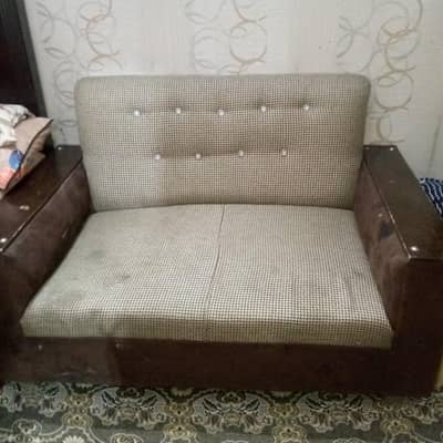sofa 2 seater  condition 10 by 8