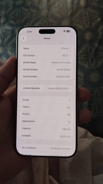 factory unlocked hai Bh98 hai apple ke warranty M hai 8 month abi