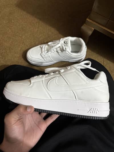 New Joggers mens (size 9(44)