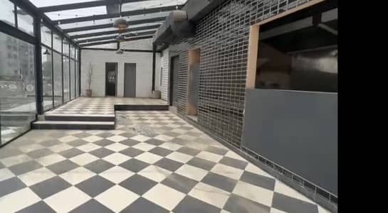 3 Kanal Commercial Building (16000Sqft) In Gulberg Near Hussain Chowk
