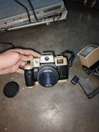 Radio. . DVD. . . Cameras