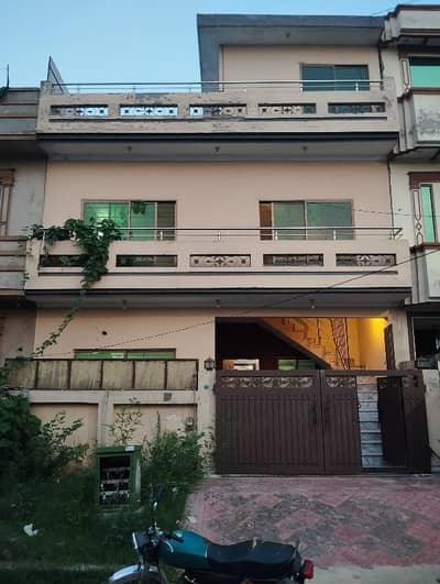 25x40 4 Marla Used house for Sale G-13