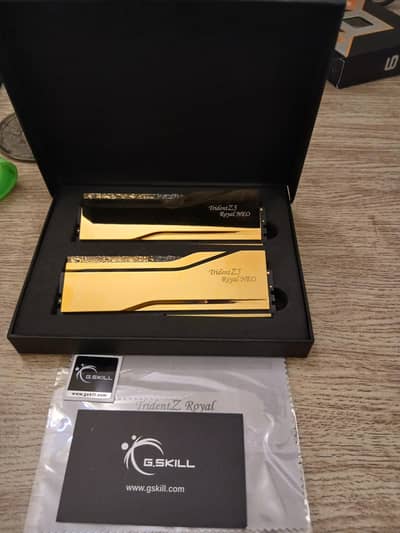 Trident Royal Gold DDR5 32GB 6000Mhz CL28
