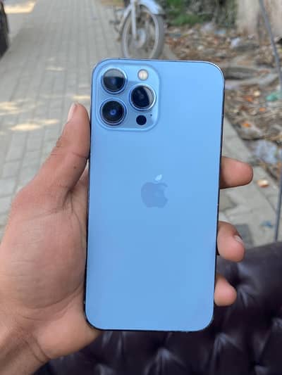 iPhone 13 Pro Max 256gb box chrgr be sat ha