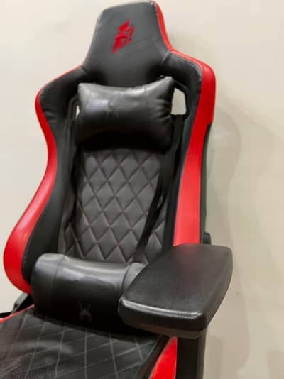 GAMING CHAIR 1ST PLAYER