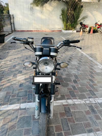 Suzuki GS 150 SE 2022 - suzuki gs 150 special edition - 2022 model