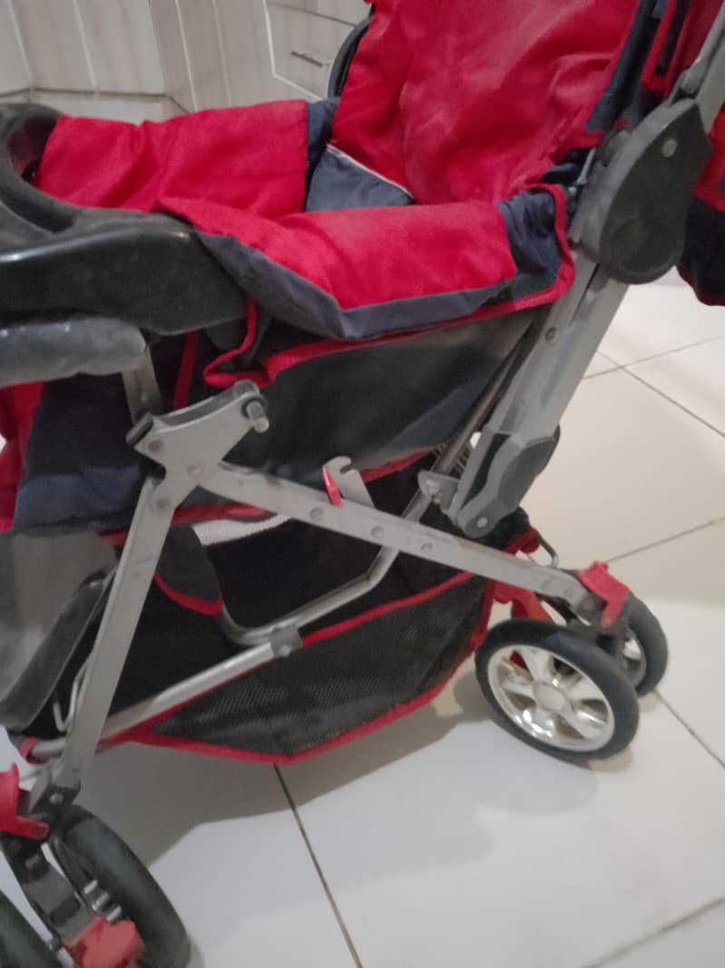 pram 10/10 condition 4