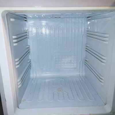 Refrigerator for sale condition 10/9