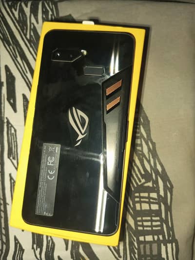 Asus company gaming phone 8/128 gb