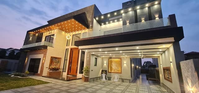 2 Kanal Vip Ultra Modern Facing Park Style Latest Accommodation Modern Luxury Stylish Double Storey House Available For Sale In Valencia Town Lahore By Fast Property Services Real Estate And Builders Lahore With Original Pics