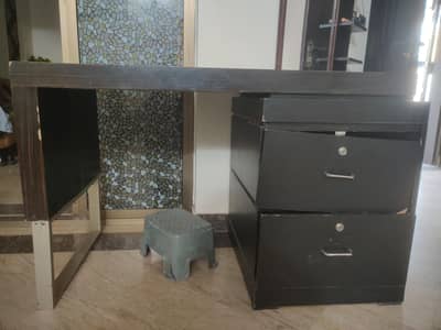 Office Table/Study Table available for Sale