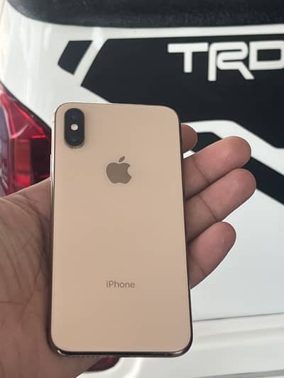 I phone xs Gold 64GB