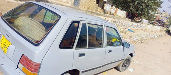 car for urgent sale family use car