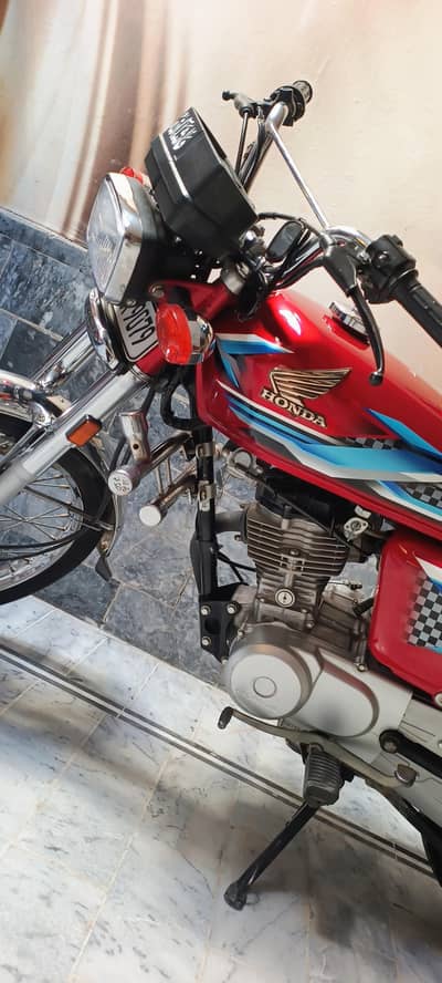 Honda 125 23/24 Modal